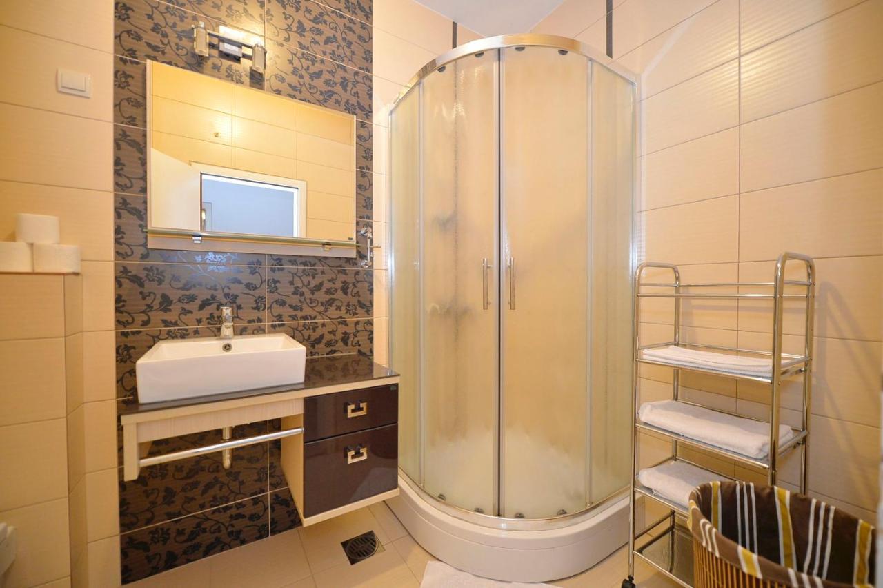 Apartment Filip Kotor Bagian luar foto