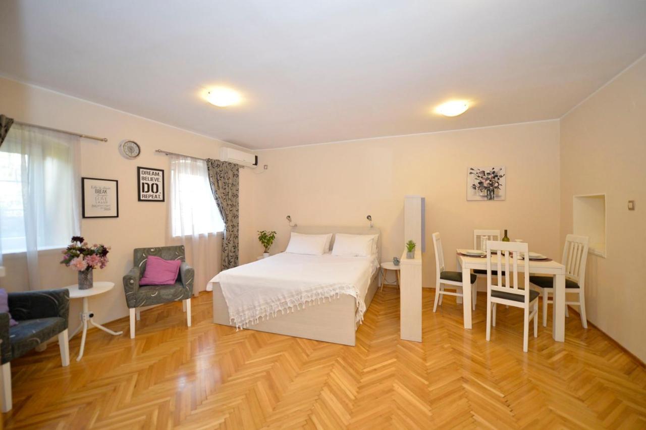 Apartment Filip Kotor Bagian luar foto