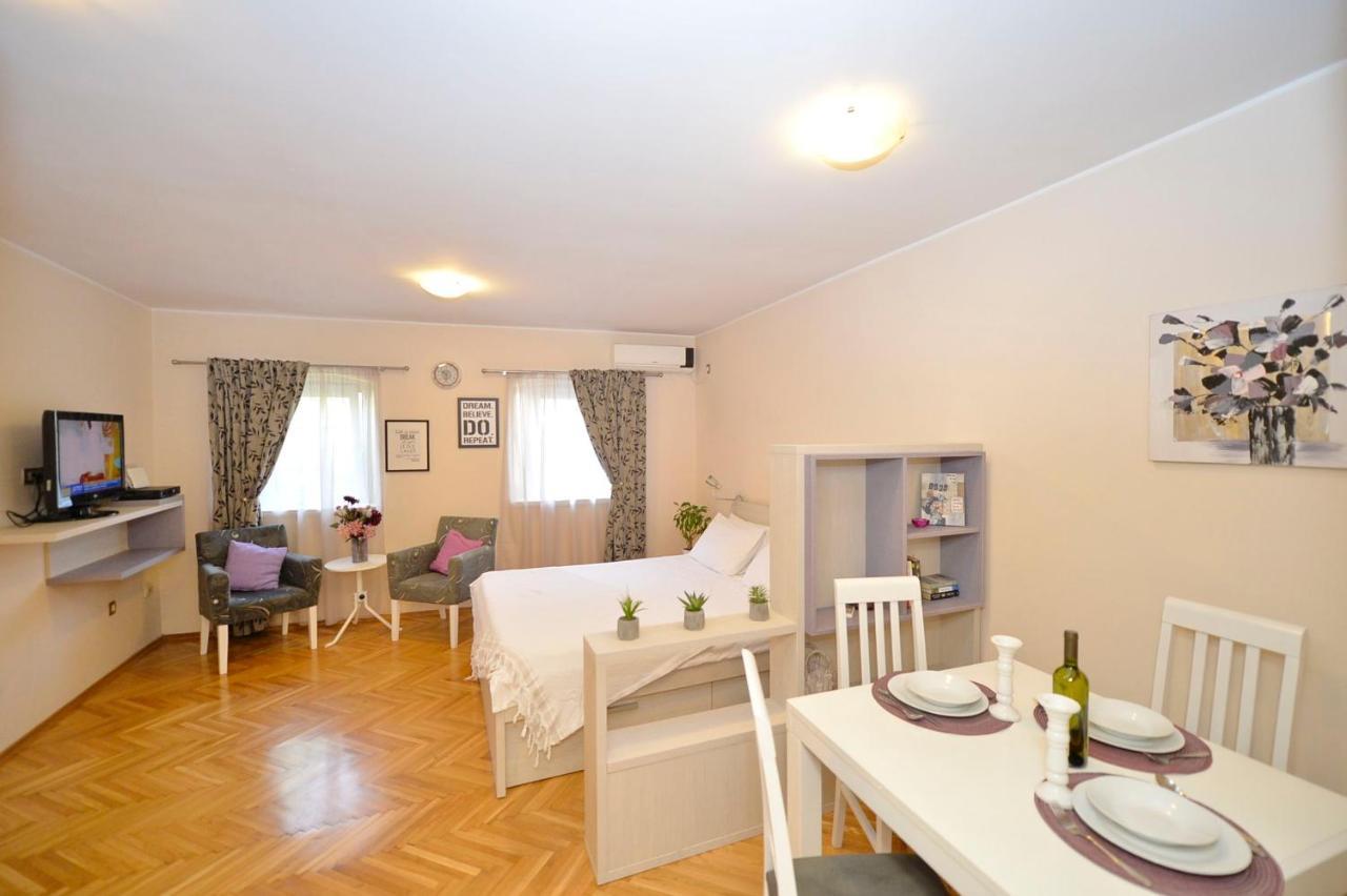 Apartment Filip Kotor Bagian luar foto