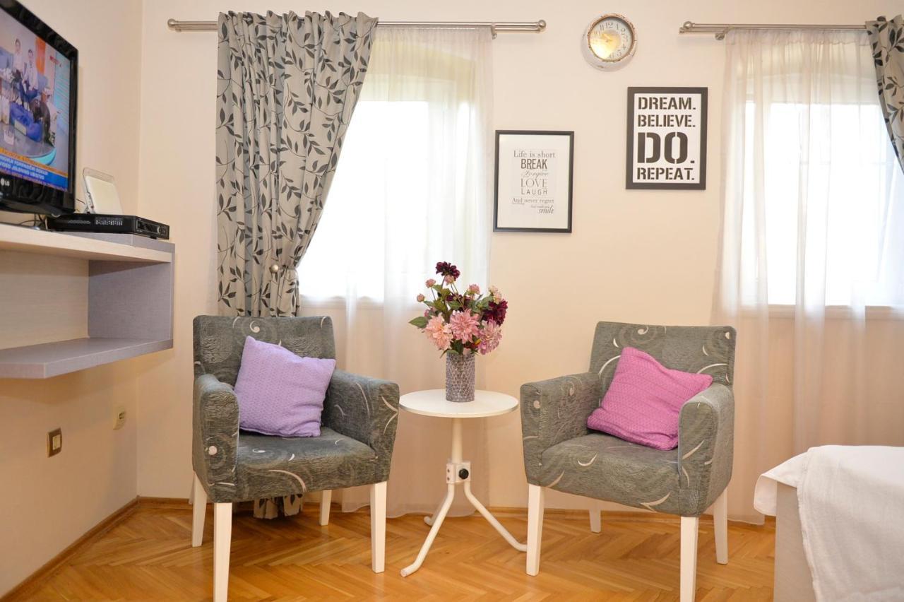 Apartment Filip Kotor Bagian luar foto